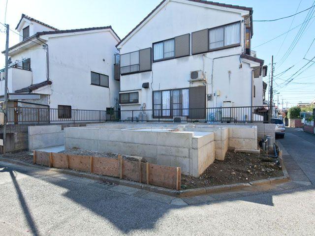 Local appearance photo. Local (11 May 2013) Shooting