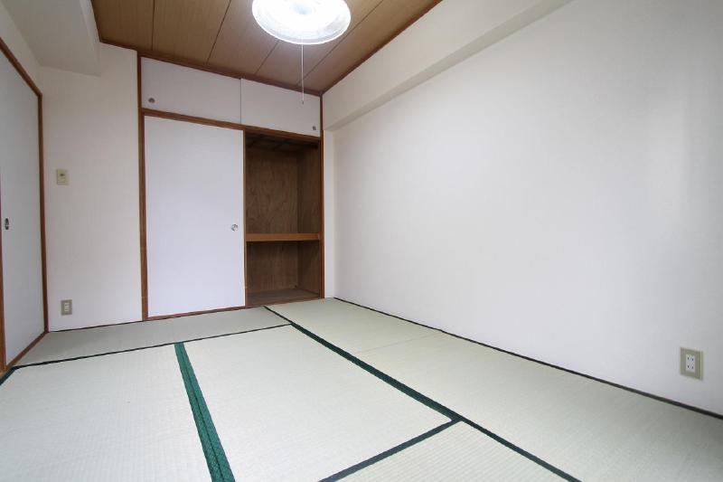 Other room space. The Company will pay! Please move possible in two months