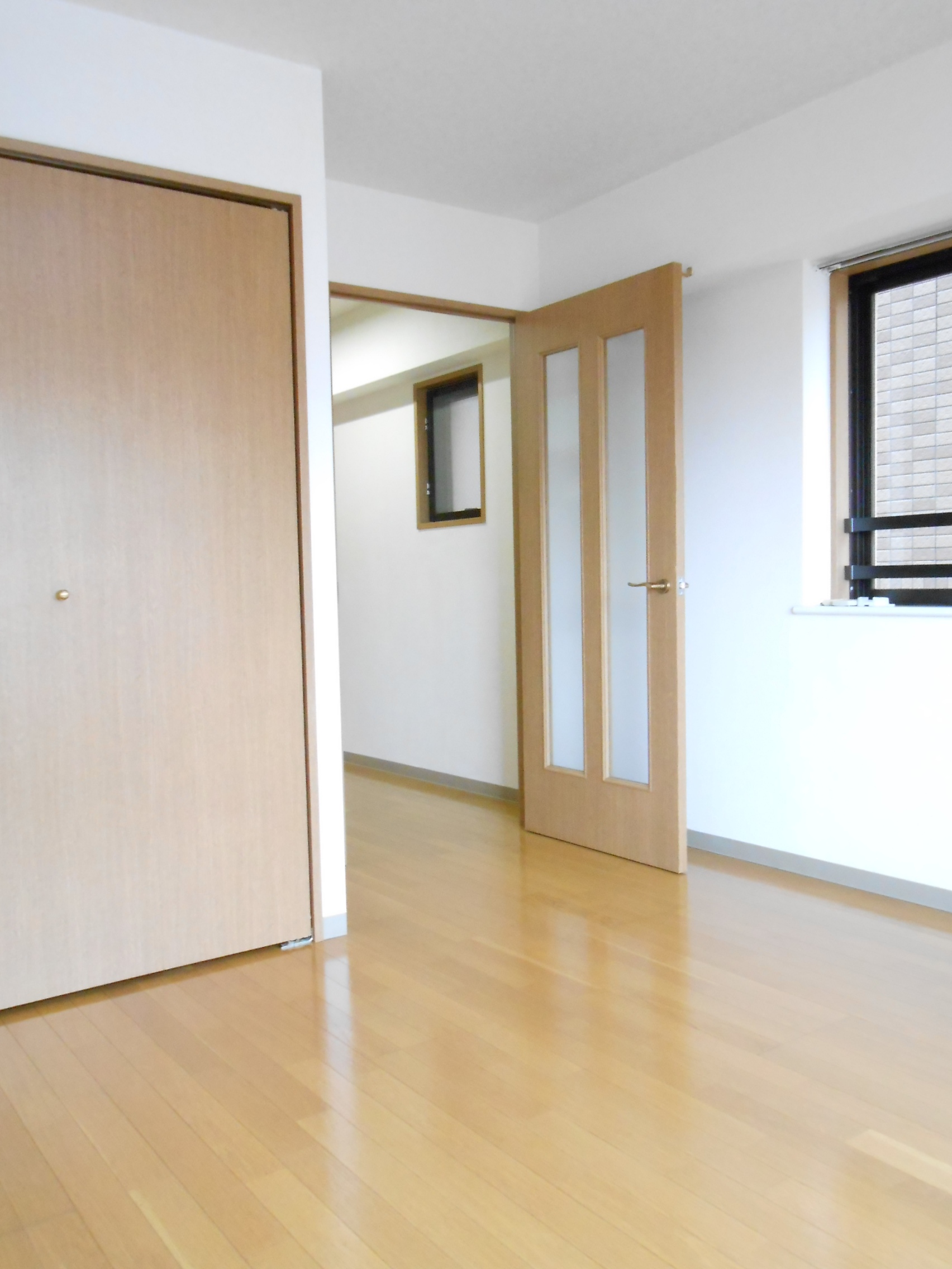 Living and room. Breathable if there is a window to the two sides ◎