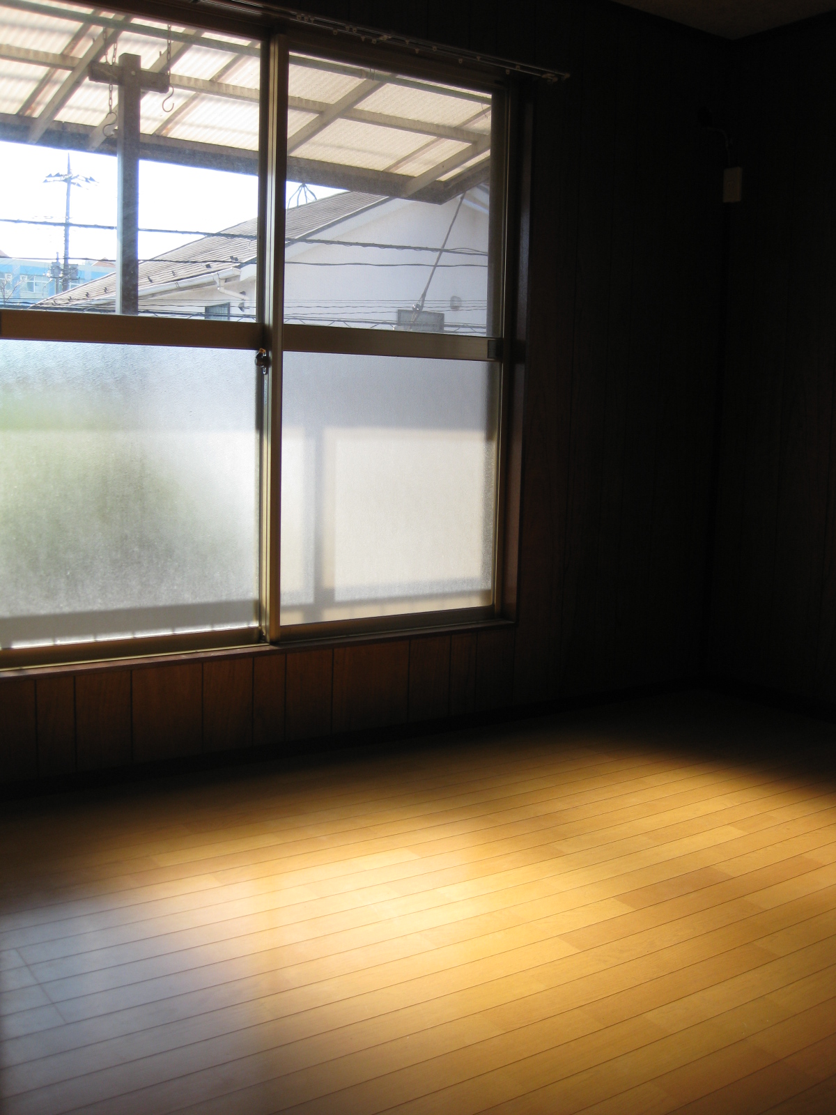 Living and room. 2 Kaiyoshitsu