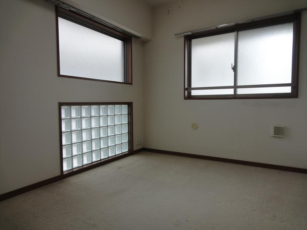 Non-living room