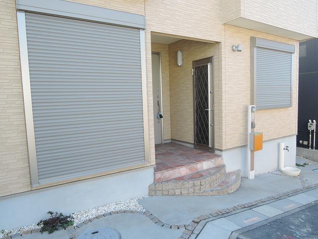 Local appearance photo. Local (12 May 2013) Shooting