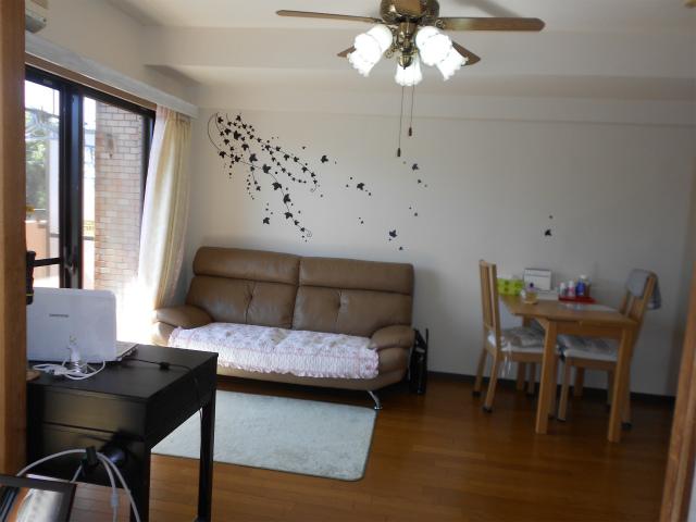 Living. living ・ Dining (H23.1 Cross Chokawa ・ Flooring Chokawa)