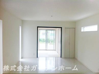 Living. Open-minded Tsuzukiai, Various usability