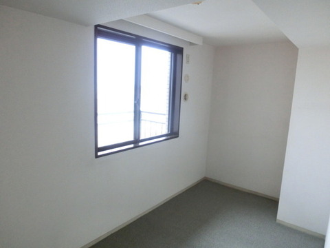 Other room space. Western-style about 4.4 Pledge