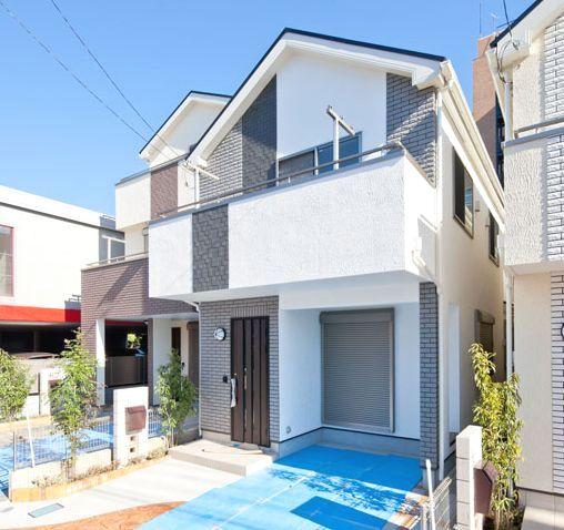 Local appearance photo. Local (11 May 2013) Shooting