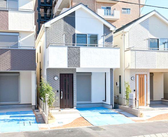 Local appearance photo. Local (11 May 2013) Shooting