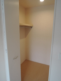 Other Equipment. Wo - Kuinkuro - Yes Georgette