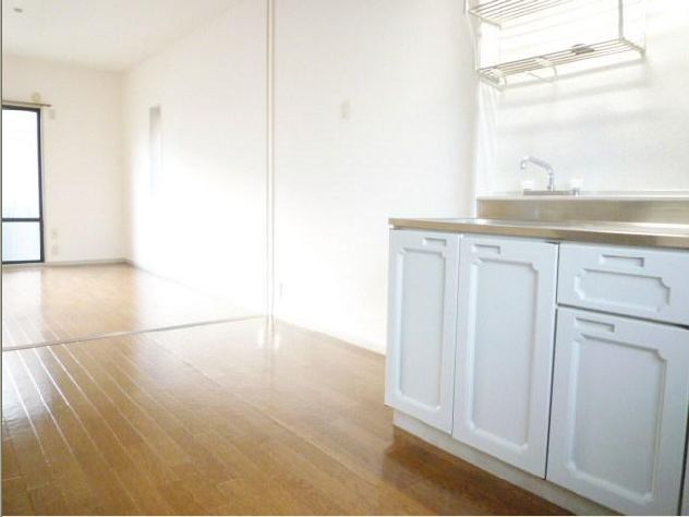 Kitchen. Separate reference is a picture