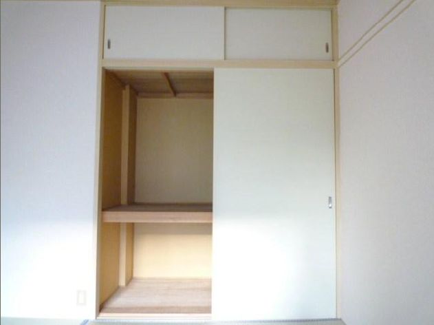 Receipt. Separate reference is a picture