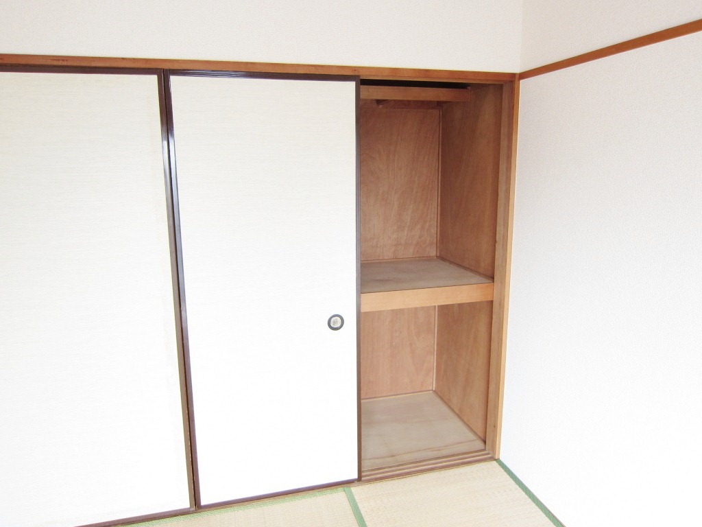 Receipt. Separate reference is a picture