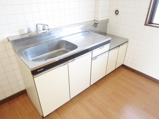 Kitchen. Separate reference is a picture