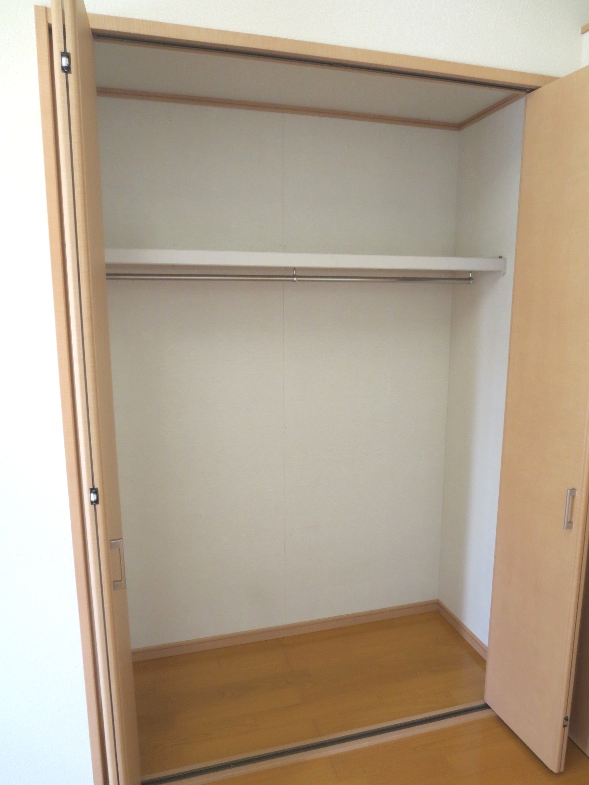 Receipt. Large closet!