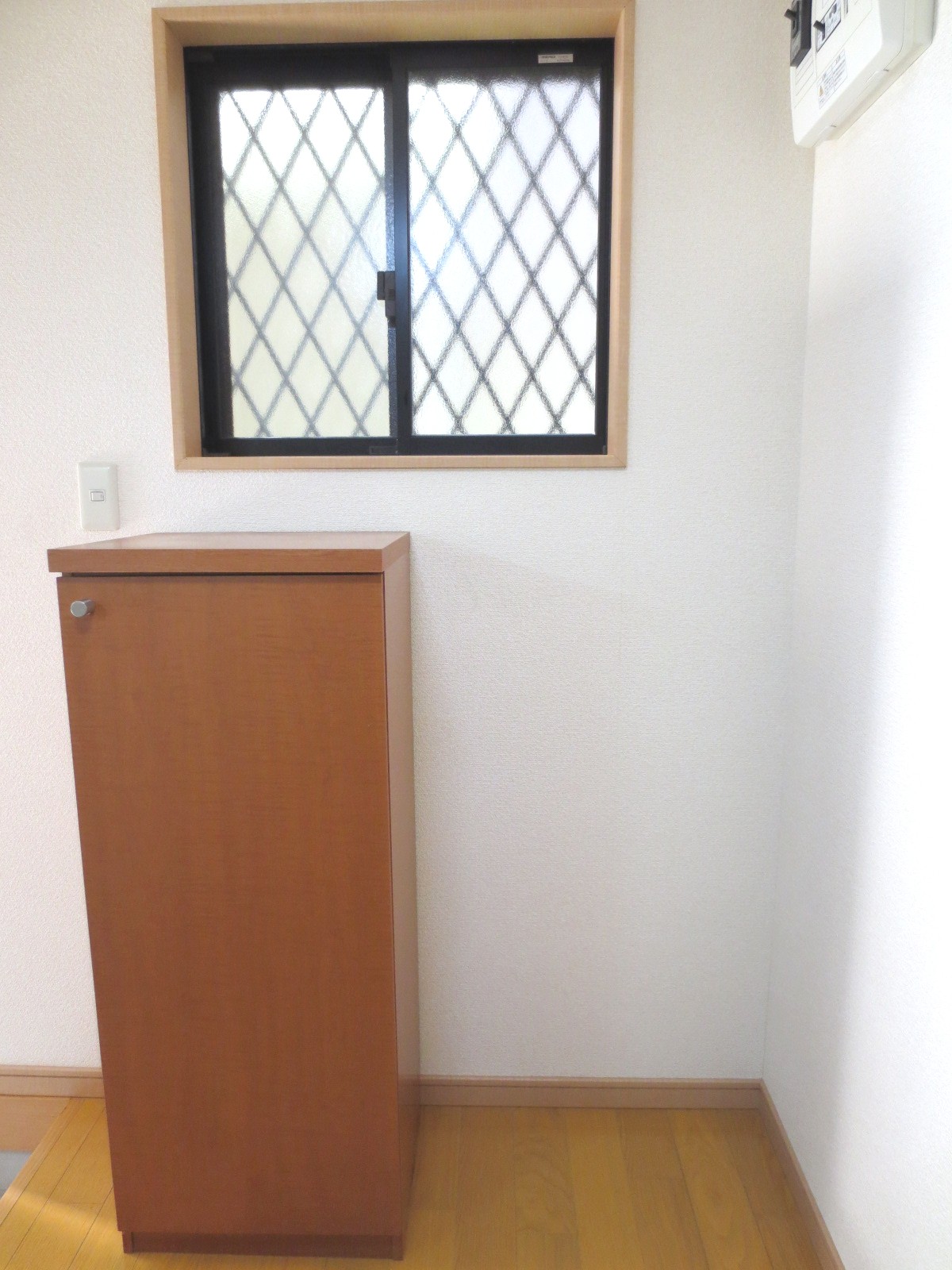 Receipt. Rare other than me with a shoe box! ?