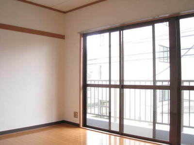 Living and room. All flooring type