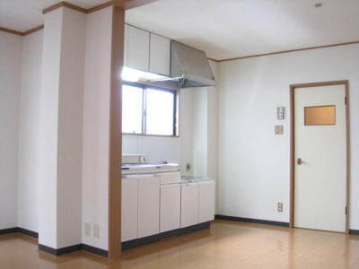 Living and room. All flooring type