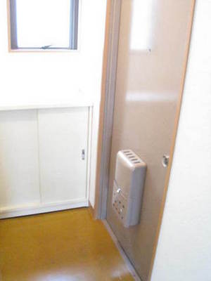 Entrance. Thing even put shoes Maeru convenient front door storage
