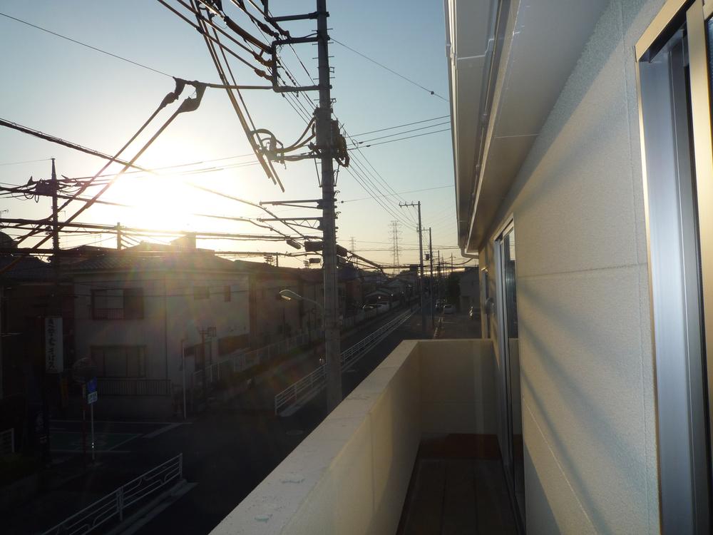 View photos from the dwelling unit. Balcony (11 May 2013) Shooting