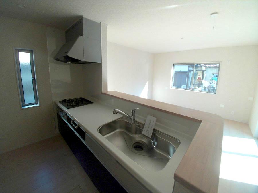 Kitchen. Was building completed. Such as the actual image from per yang, We have to wait all the time so you can see directly.