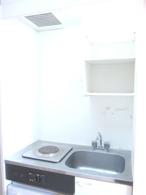 Kitchen. You can cook comfortably in a clean kitchen