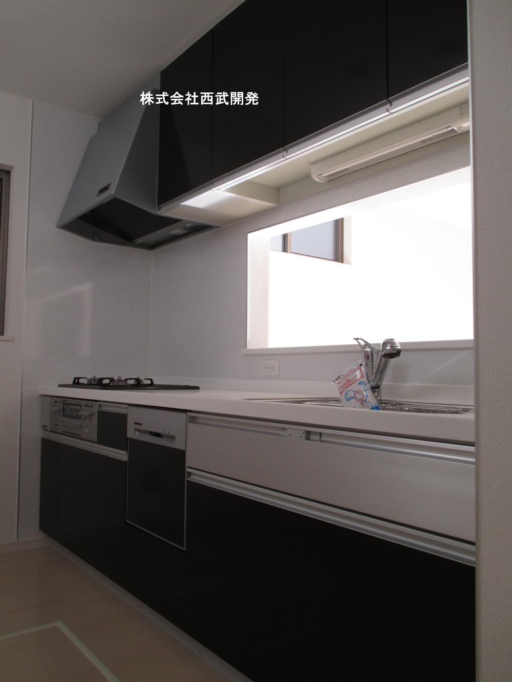 Kitchen. Indoor (11 May 2013) Shooting