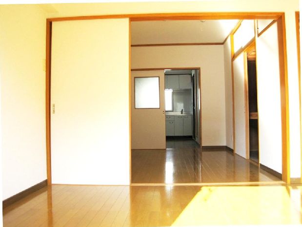 Living and room. 2DK of all flooring