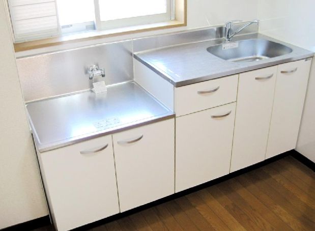 Kitchen. Gas stove installation Allowed