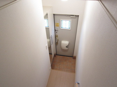 Entrance. Yes shoe box