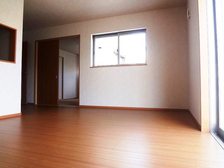 Living. 8 Building Living