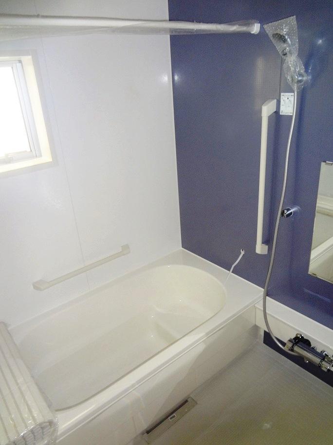 Bathroom. 8 Building bath