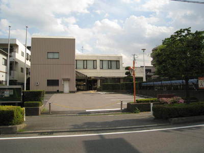 Government office. Totsuka 698m until the branch office (government office)