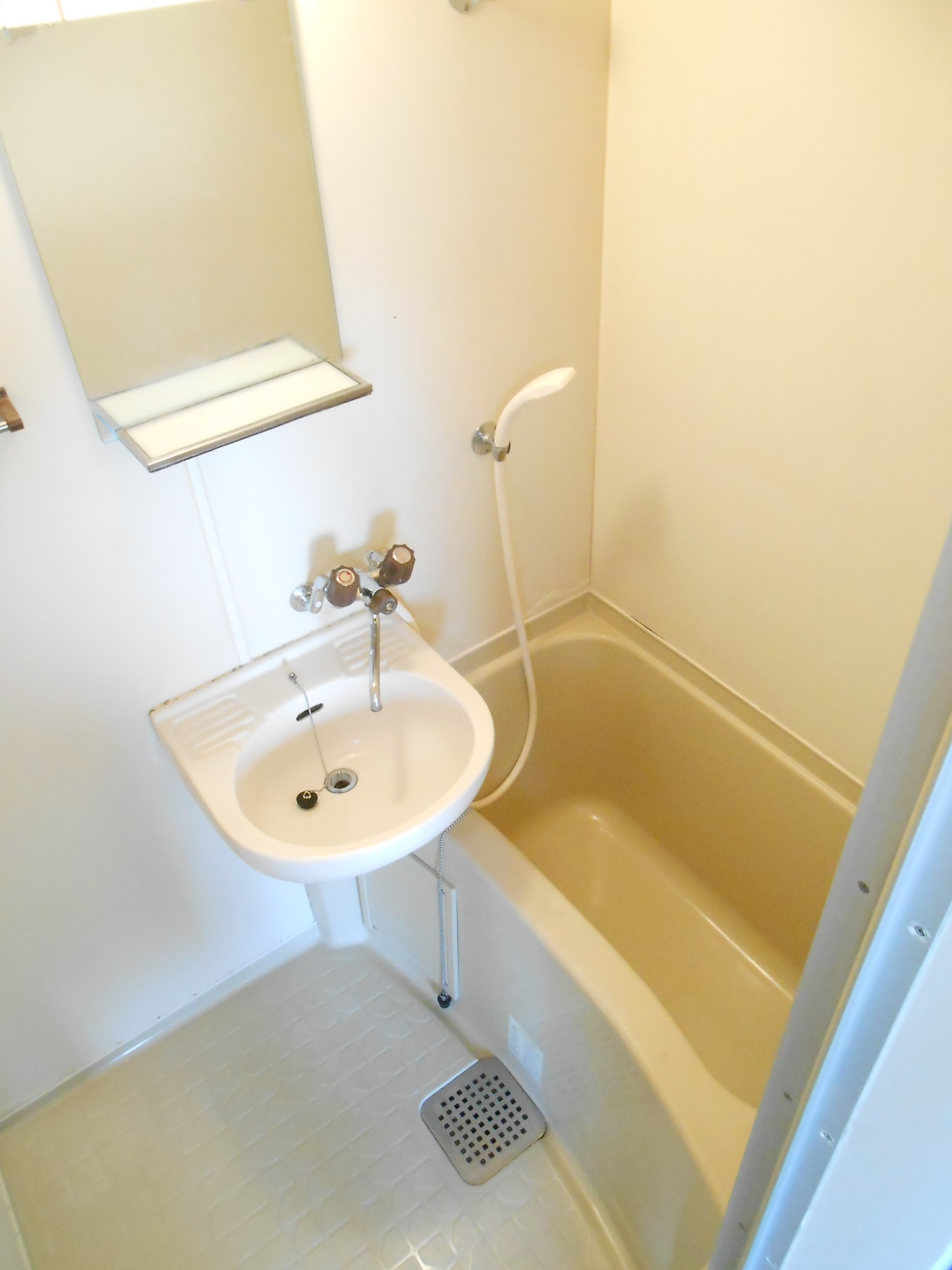 Bath. Comfortable bus ☆