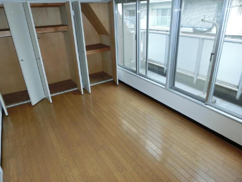 Other room space. Plenty of half between 1 also housed