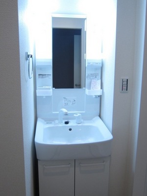 Washroom. Easy-to-use in the large dresser