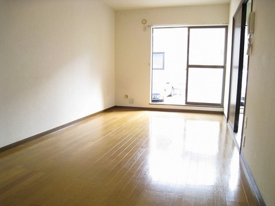 Living and room. Sunny dining