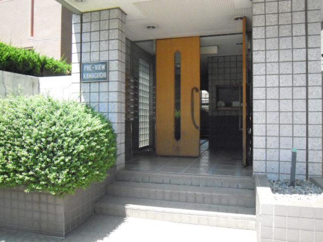 Entrance. Beautiful entrance