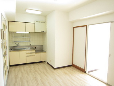 Living and room. 8 Pledge of leisurely dining