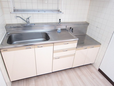 Kitchen. Gas stove installation Allowed