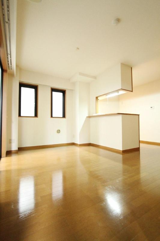 Living and room. Please contact me in a room your tour is available in advance