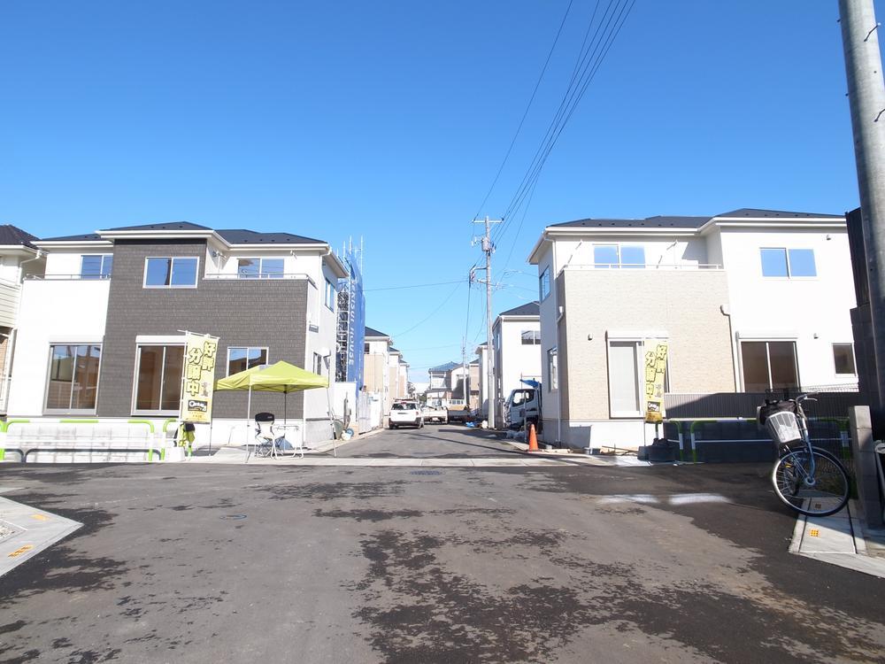 Local appearance photo. Local (12 May 2013) Shooting