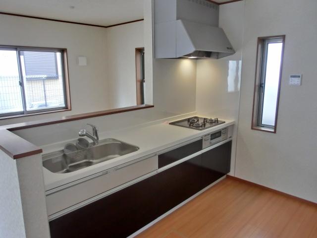 Same specifications photo (kitchen)