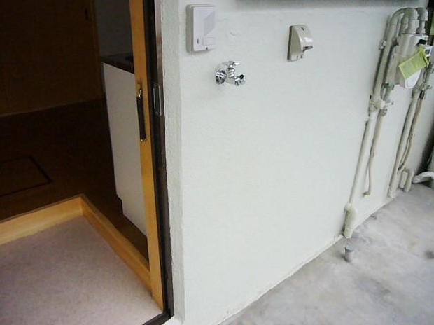 Other Equipment. Laundry Area Available