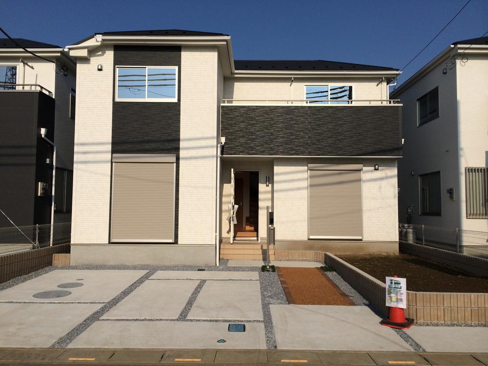 Local appearance photo. Building 2 (November 2013) Shooting