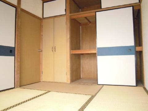 Receipt. It is housed with a upper closet.