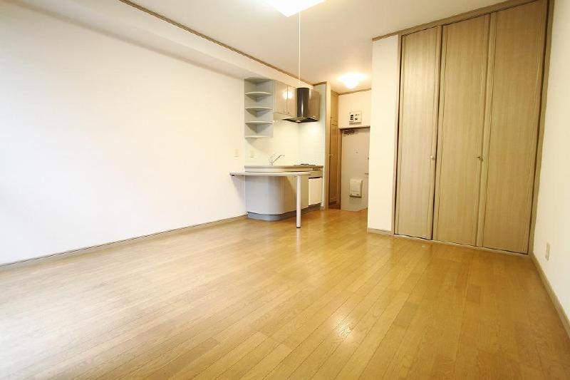 Other room space. Storage also available, The rooms are available cleaner available.