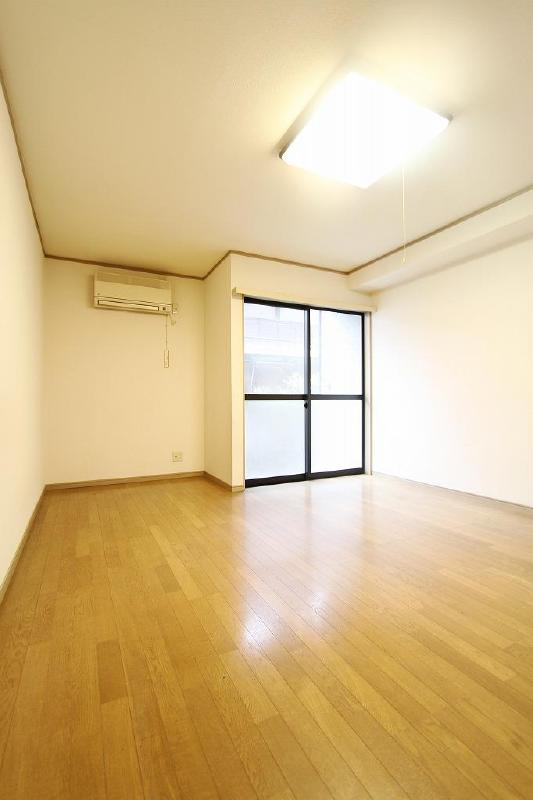 Living and room. Since the key money required, Initial cost is suppressed eyes.