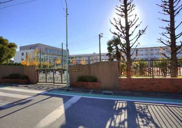 Primary school. Ryoke 300m up to elementary school