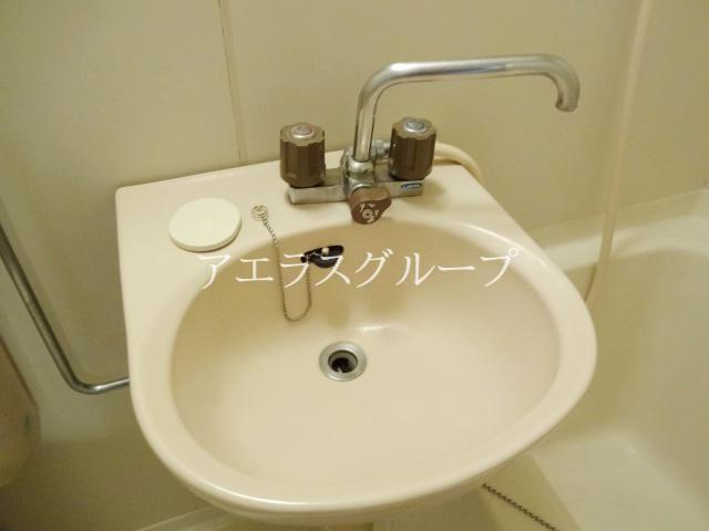 Washroom. Cleaning is easy to wash