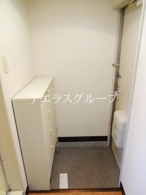 Entrance. Cupboard at the door