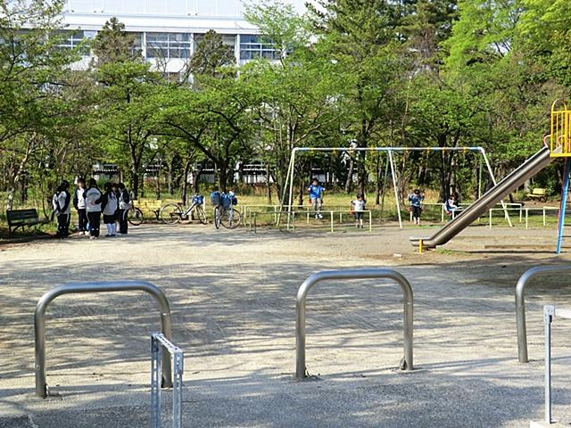 park. Until Kamine Park 457m